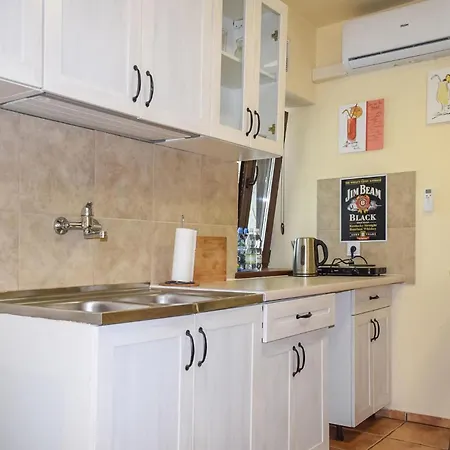 Apartment In With Wifi *